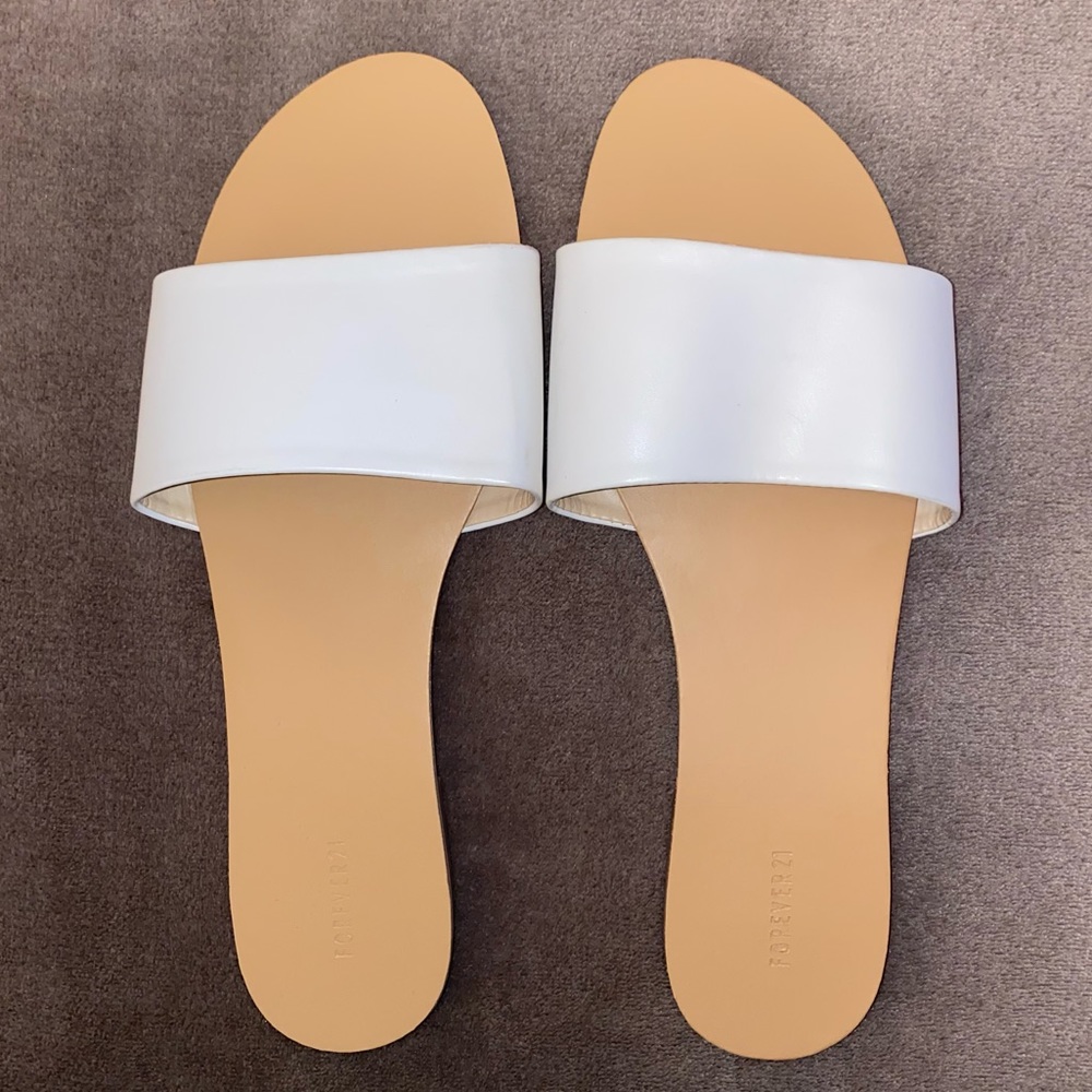 Forever 21 faux leather sandals white size 8.5